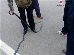 公路裂縫貼是什么？