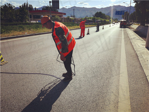 嘉格道路貼縫帶為什么被稱為網(wǎng)紅道路養(yǎng)護產(chǎn)品